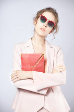 Load image into Gallery viewer, Envelope Leather Ipad Bag
