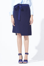 Load image into Gallery viewer, Ribboning Asymmetric Pleated Skirt

