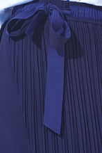 Load image into Gallery viewer, Ribboning Asymmetric Pleated Skirt
