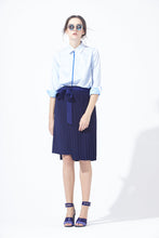 Load image into Gallery viewer, Ribboning Asymmetric Pleated Skirt

